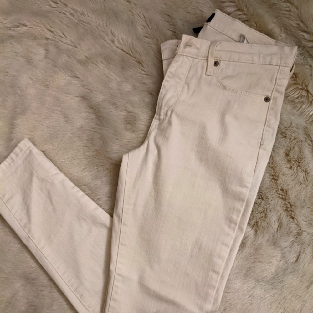 Banana republic size 4 petite white jeans